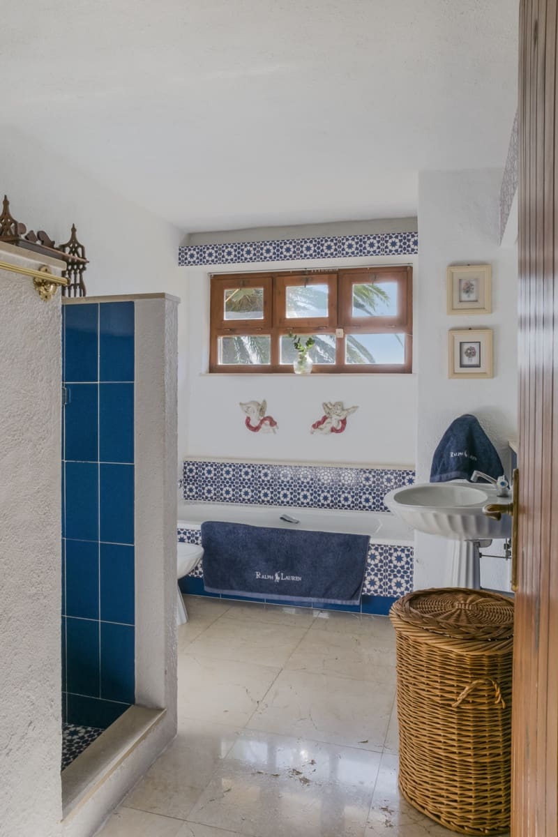 5 chambre Villa/Maison à vendre à Bahia Dorada avec piscine garage - 1 750 000 € (Ref: 9494524)