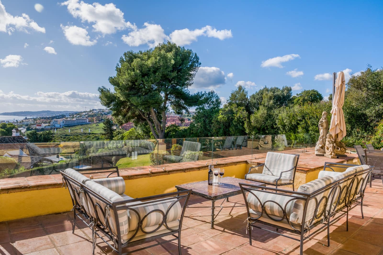 5 chambre Villa/Maison à vendre à Bahia Dorada avec piscine garage - 1 750 000 € (Ref: 9494524)