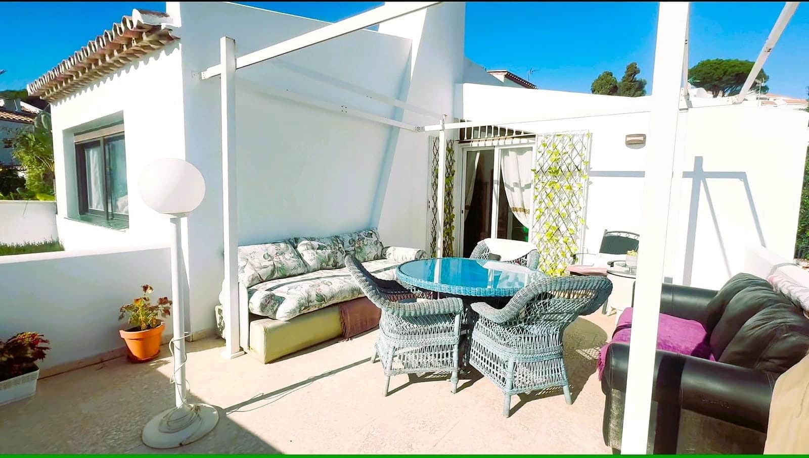 Chalet de 2 habitaciones en Casares en venta con piscina - 369.500 € (Ref: 9497129)