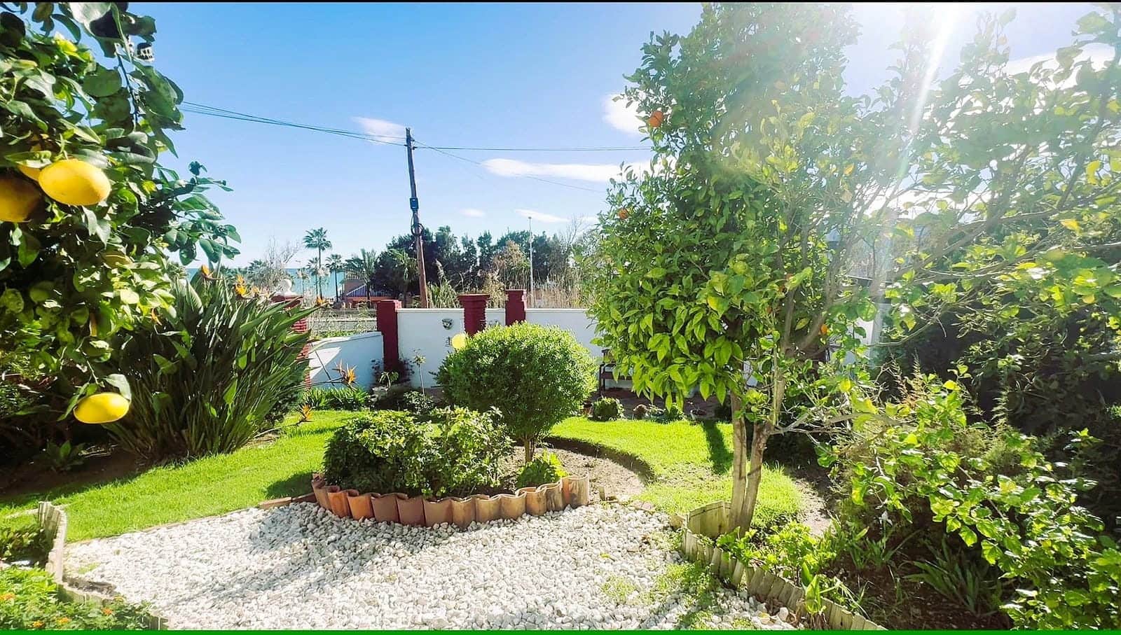 Chalet de 2 habitaciones en Casares en venta con piscina - 369.500 € (Ref: 9497129)