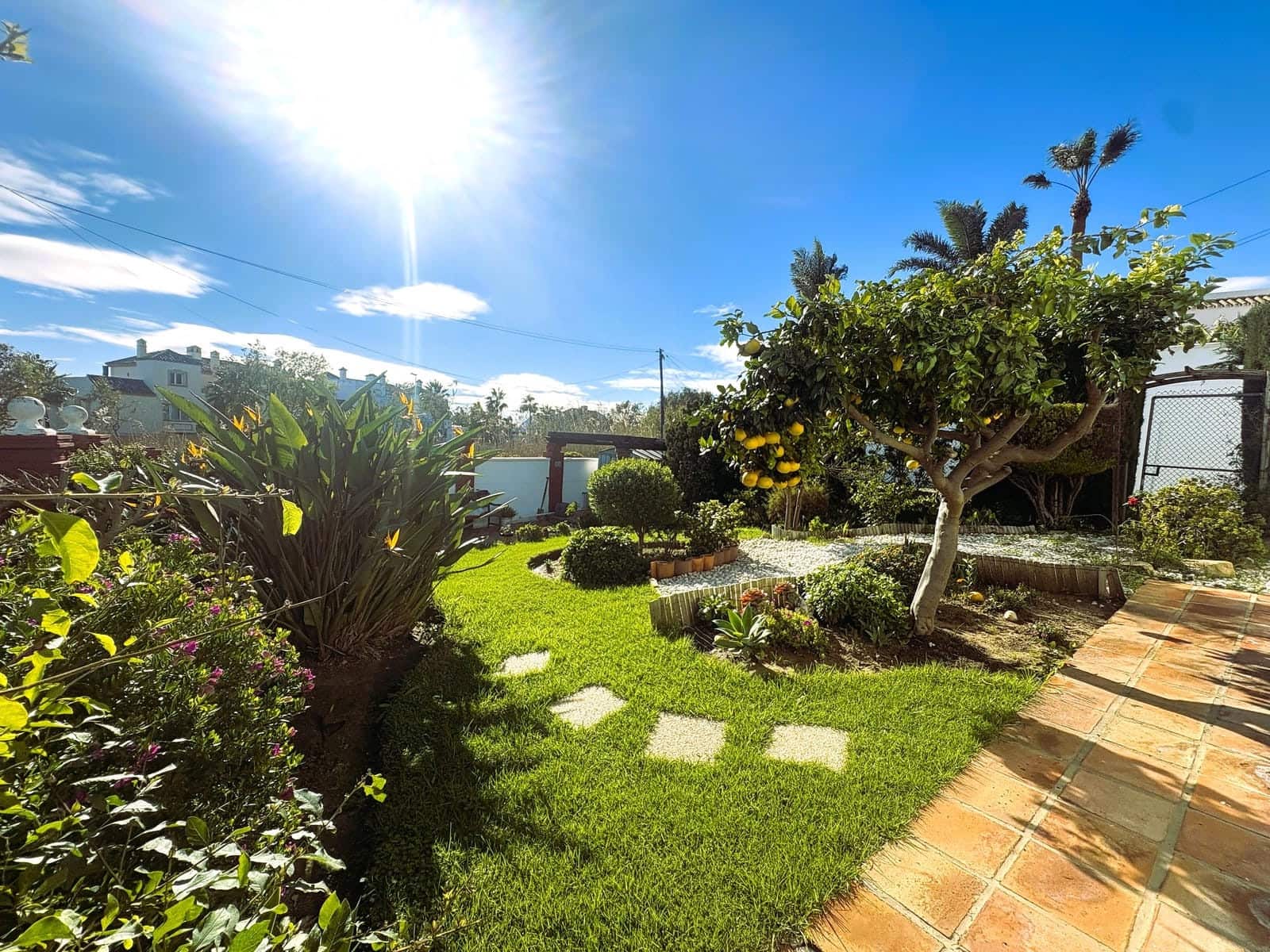 Chalet de 2 habitaciones en Casares en venta con piscina - 369.500 € (Ref: 9497129)