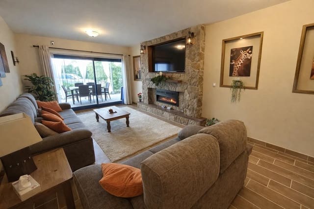 2 sovrum Lägenhet till salu i Manilva med pool - 369 000 € (Ref: 9540942)