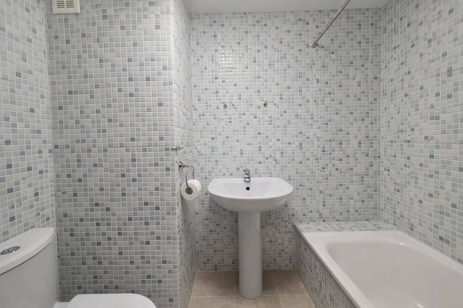 2 slaapkamer Appartement te koop in Casares met zwembad garage - € 245.000 (Ref: 9582639)