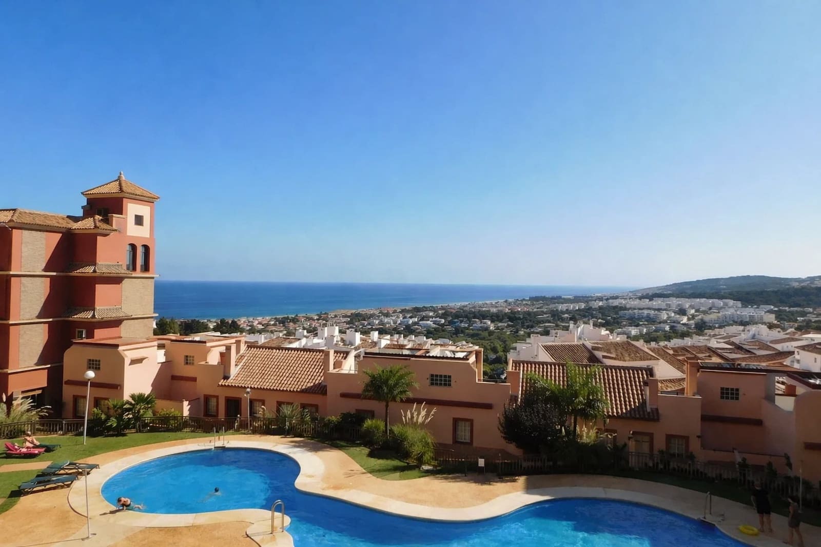 3 sovrum Lägenhet till salu i Manilva med pool garage - 345 000 € (Ref: 9604837)