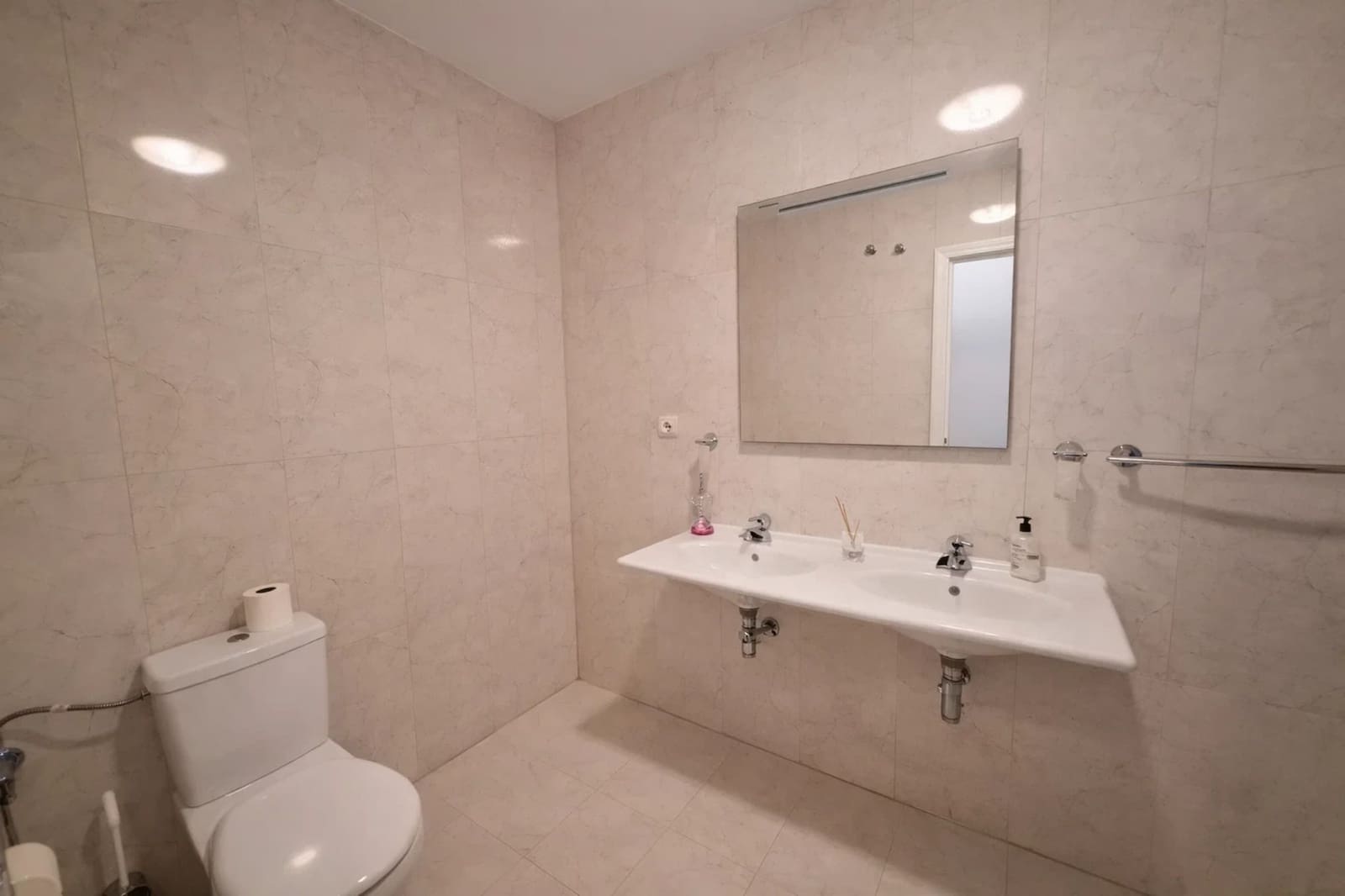 3 slaapkamer Appartement te koop in Manilva met zwembad garage - € 345.000 (Ref: 9604837)
