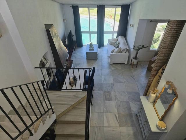 1 sovrum Lägenhet till salu i Bahía Dorada, Estepona med pool - 350 000 € (Ref: 9611309)