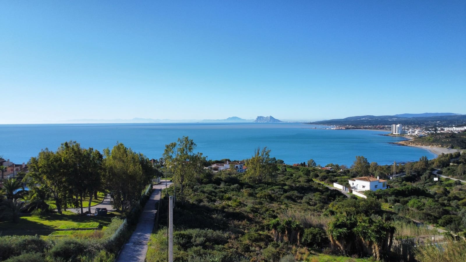 4 bedroom Villa for sale in Manilva with pool garage - € 765,000 (Ref: 9615356)