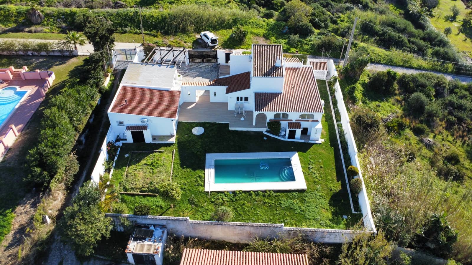 4 bedroom Villa for sale in Manilva with pool garage - € 765,000 (Ref: 9615356)