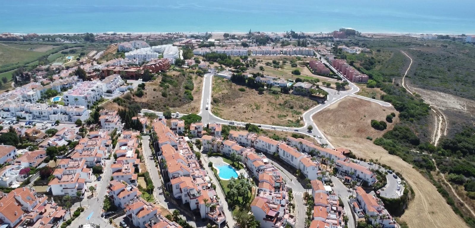 2 bedroom Apartment for sale in Manilva with pool - € 265,000 (Ref: 9615357)