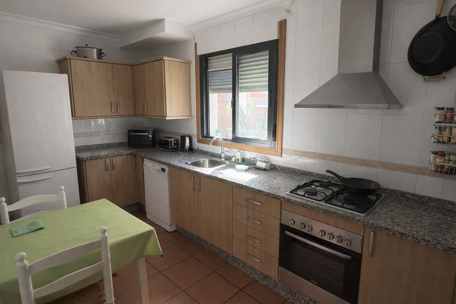3 slaapkamer Villa te koop in San Luis de Sabinillas met zwembad garage - € 450.000 (Ref: 9634147)