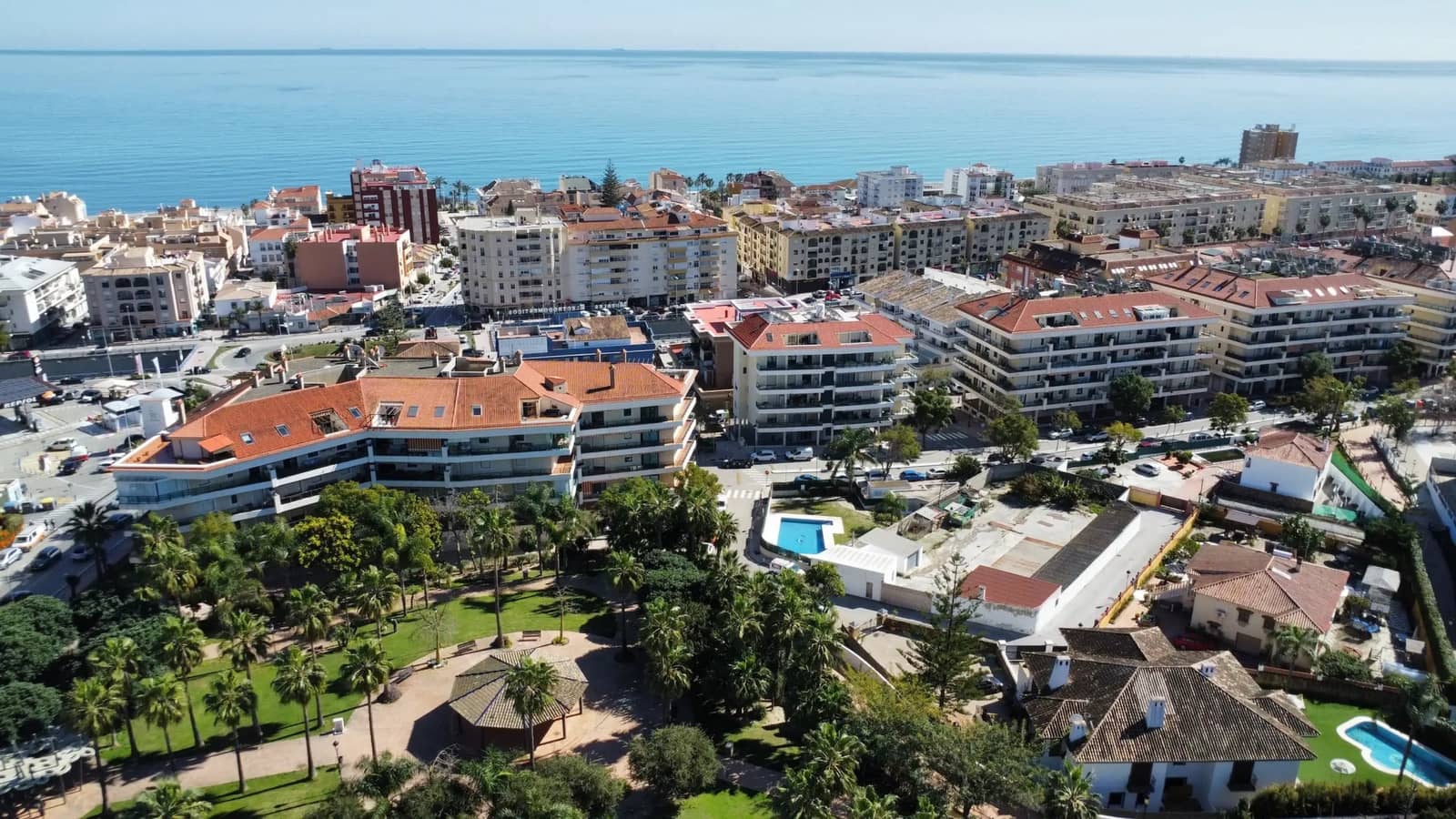 3 slaapkamer Villa te koop in San Luis de Sabinillas met zwembad garage - € 450.000 (Ref: 9634147)