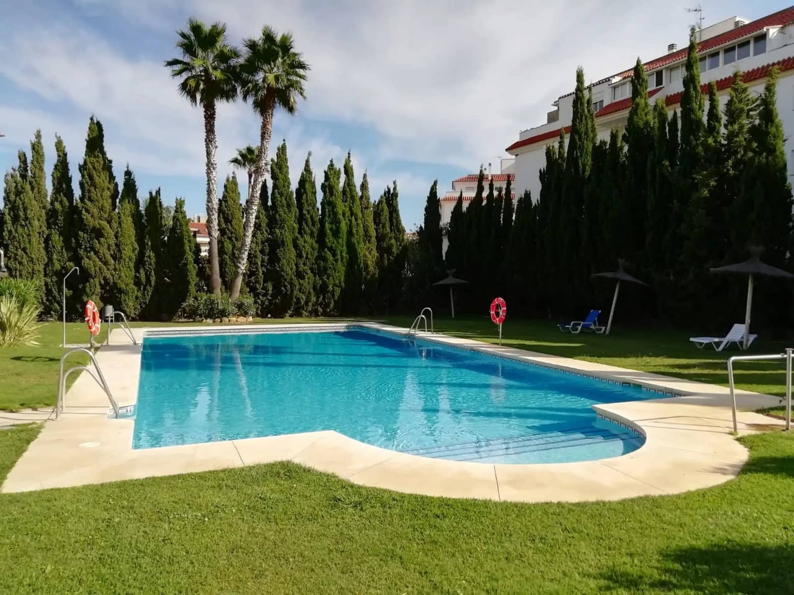 3 soveværelse Villa til salg i San Luis de Sabinillas med swimmingpool garage - € 425.000 (Ref: 9634147)