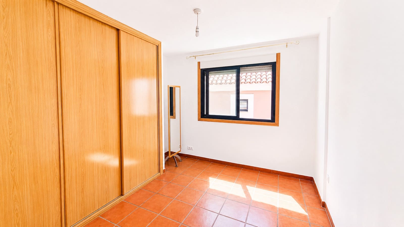 3 bedroom Villa for sale in San Luis de Sabinillas with pool garage - € 425,000 (Ref: 9634147)