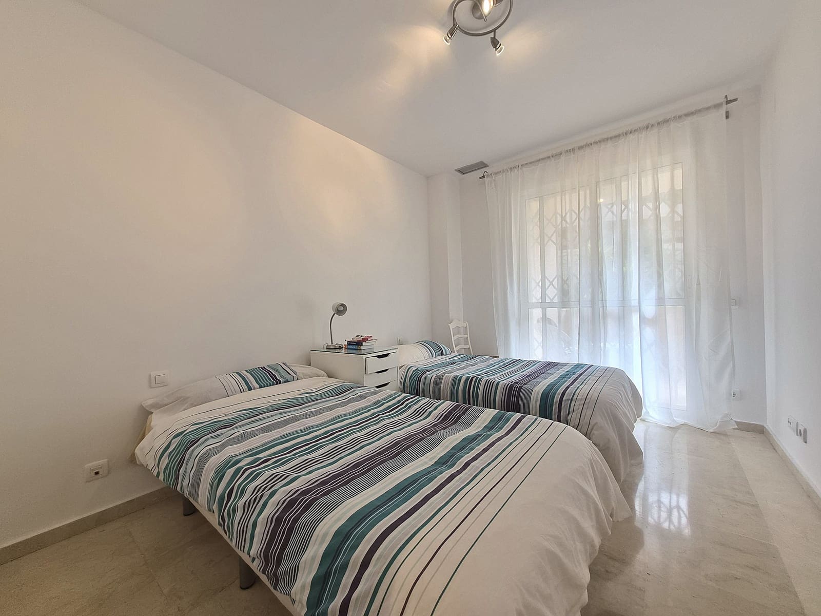 2 Zimmer Apartment zu verkaufen in Manilva mit Pool Garage - 270.000 € (Ref: 9655861)