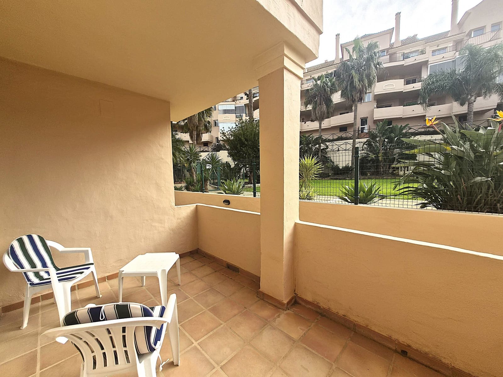 2 Zimmer Apartment zu verkaufen in Manilva mit Pool Garage - 270.000 € (Ref: 9655861)