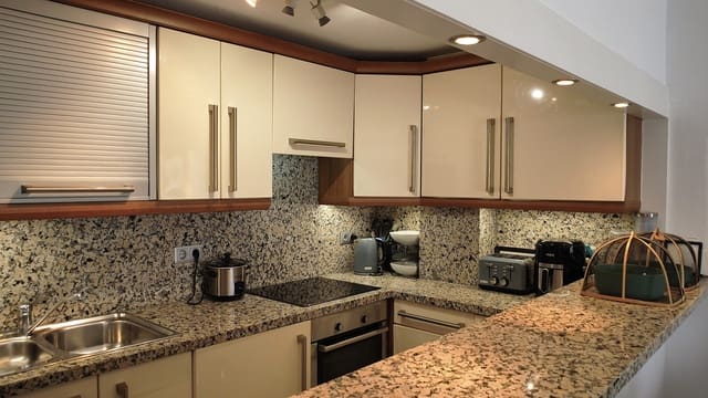 2 bedroom Apartment for sale in La Duquesa / Puerto de la Duquesa, Manilva - € 310,000 (Ref: 9659208)