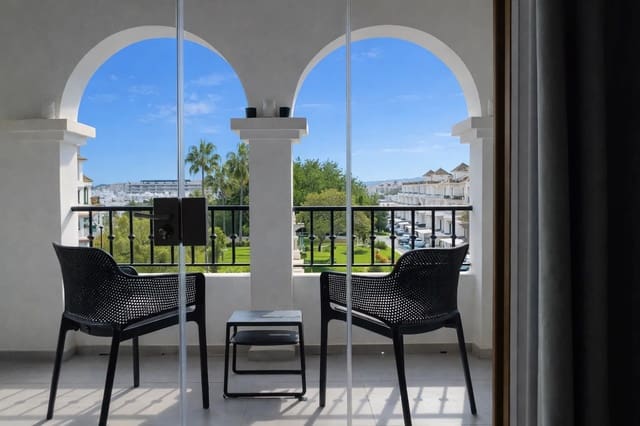 2 soveværelse Lejlighed til salg i La Duquesa / Puerto de la Duquesa, Manilva - € 310.000 (Ref: 9659208)