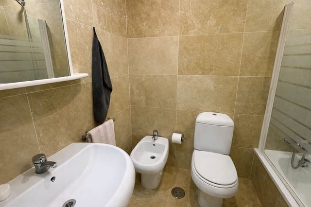 2 slaapkamer Appartement te koop in La Duquesa / Puerto de la Duquesa, Manilva met zwembad garage - € 295.000 (Ref: 9701485)