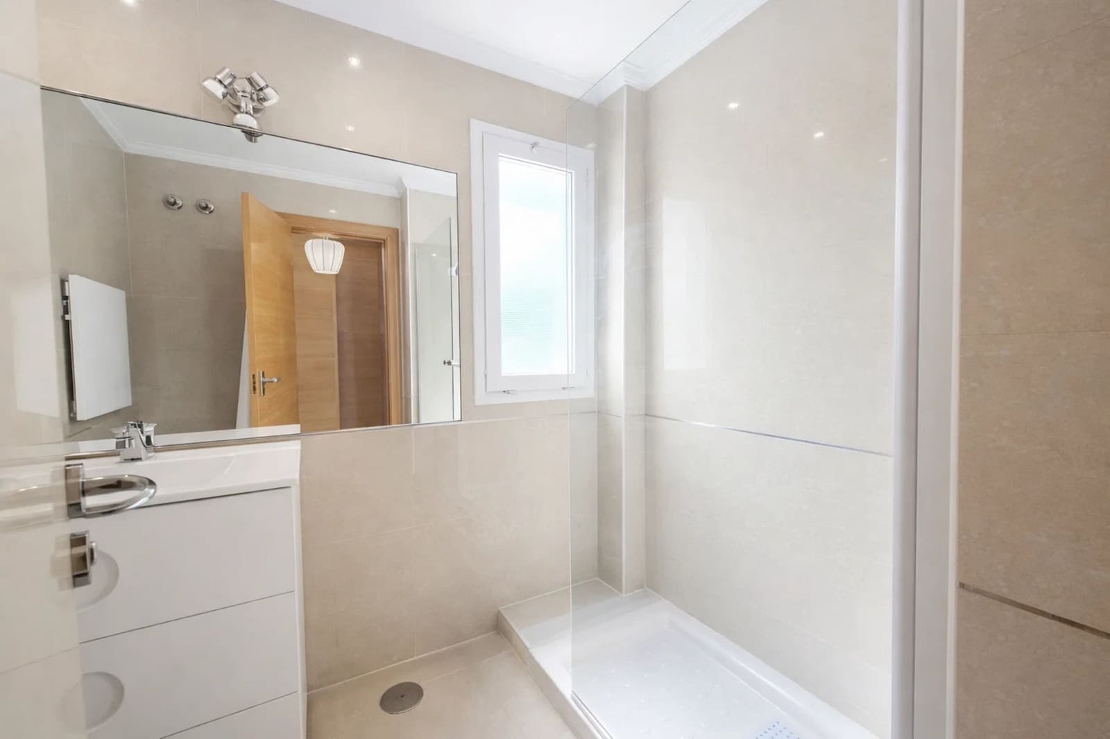 3 sovrum Lägenhet till salu i Manilva med pool garage - 375 000 € (Ref: 9726534)