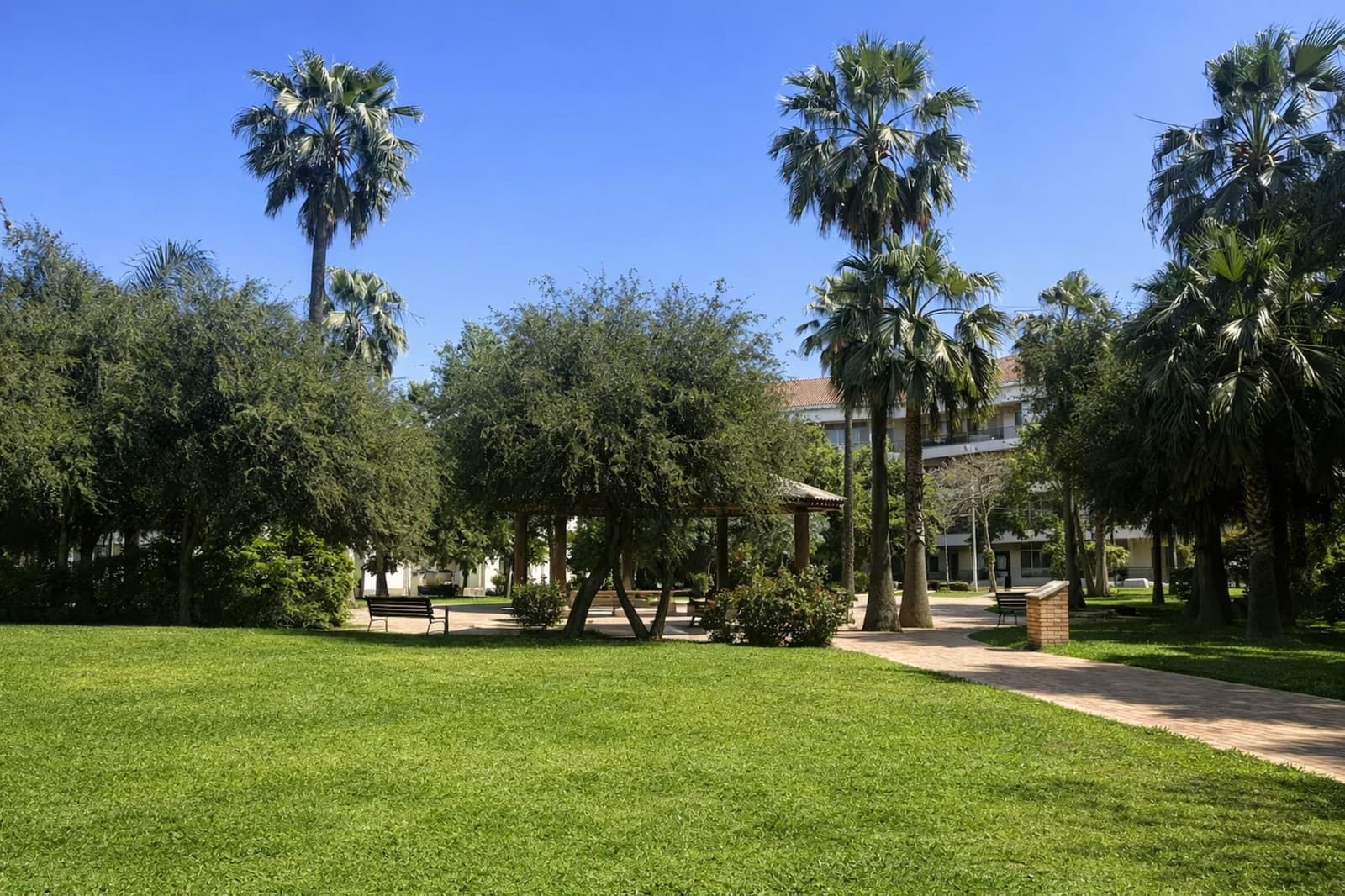 3 sovrum Lägenhet till salu i San Luis de Sabinillas med pool - 270 000 € (Ref: 9747740)