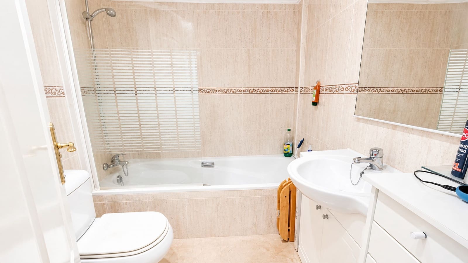 3 soveværelse Byhus til salg i La Duquesa / Puerto de la Duquesa med garage - € 375.000 (Ref: 9822425)