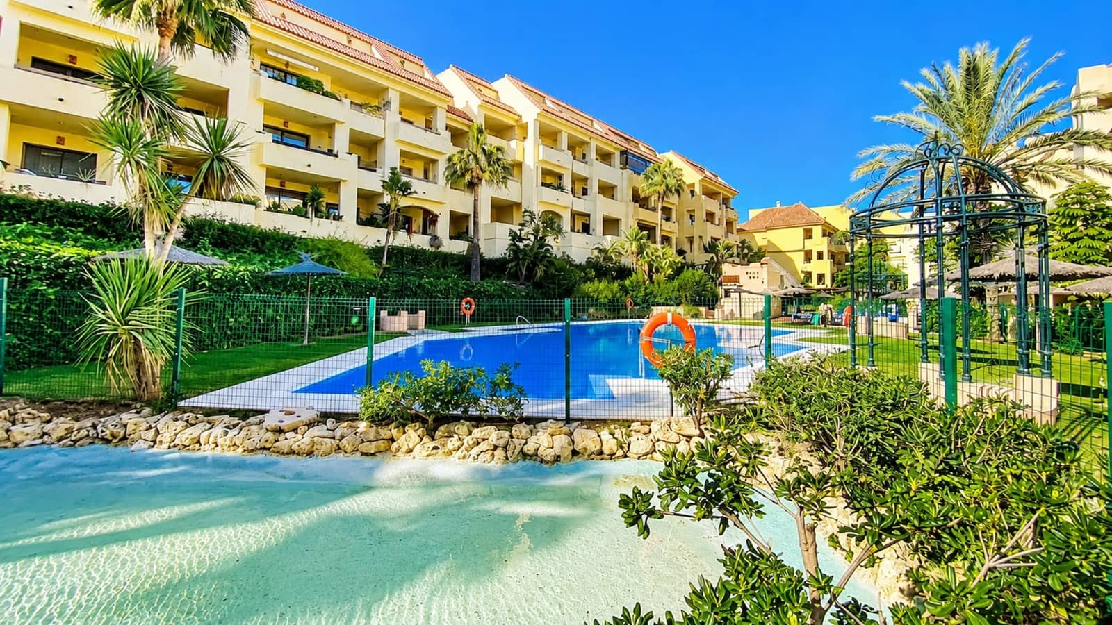 2 sovrum Lägenhet till salu i Manilva - 265 000 € (Ref: 9842719)