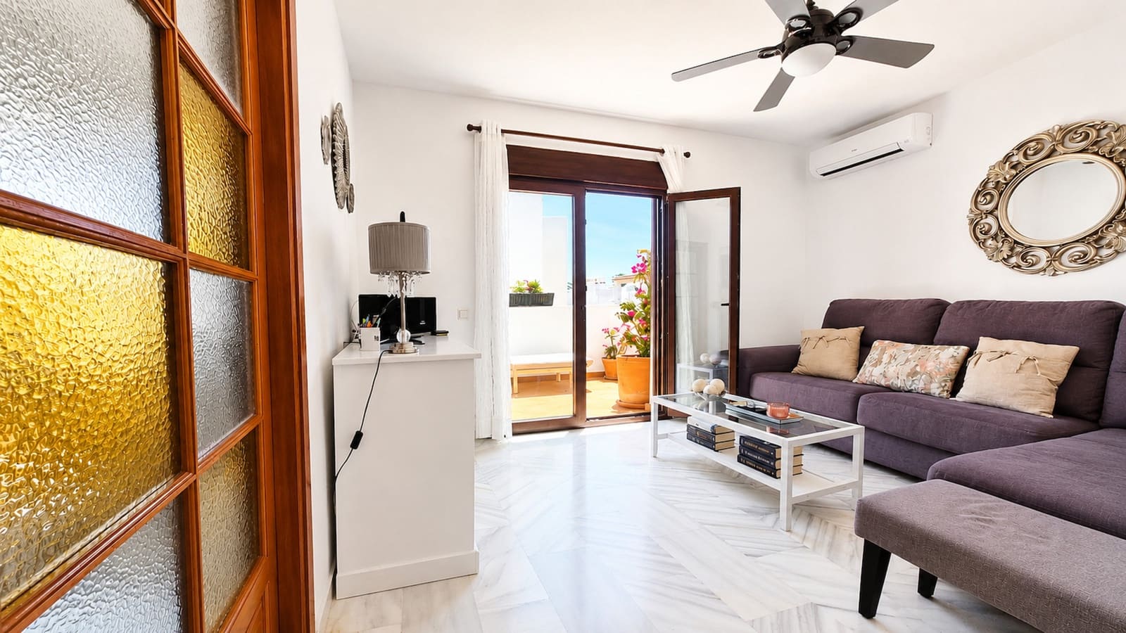 2 slaapkamer Appartement te koop in La Duquesa / Puerto de la Duquesa - € 335.000 (Ref: 9868415)