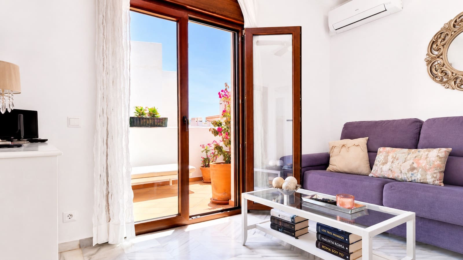 2 slaapkamer Appartement te koop in La Duquesa / Puerto de la Duquesa - € 335.000 (Ref: 9868415)