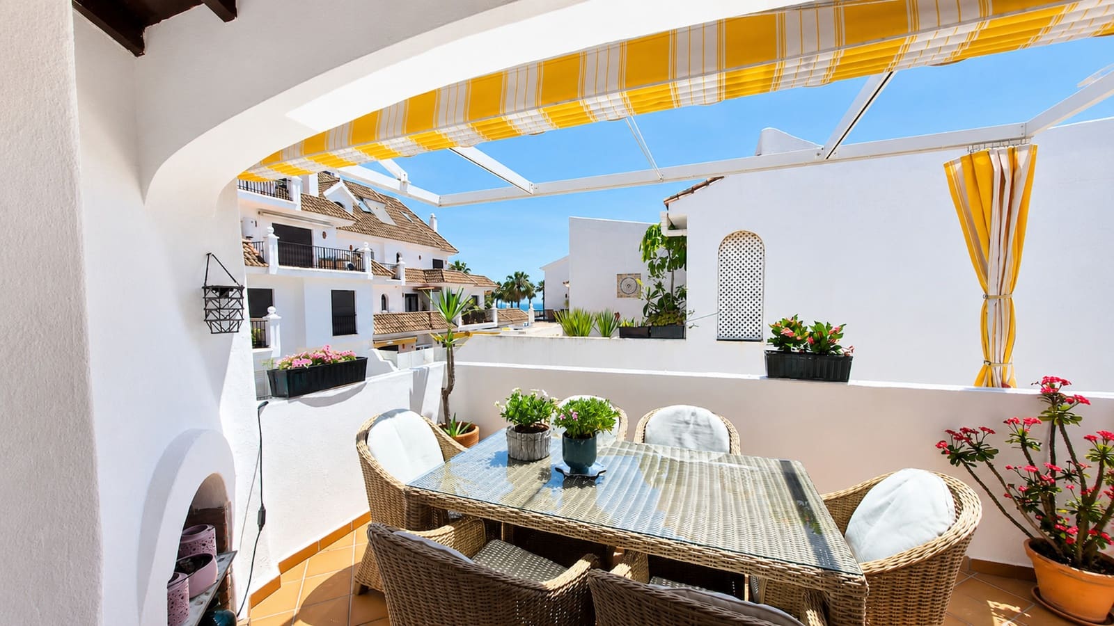 2 slaapkamer Appartement te koop in La Duquesa / Puerto de la Duquesa - € 335.000 (Ref: 9868415)