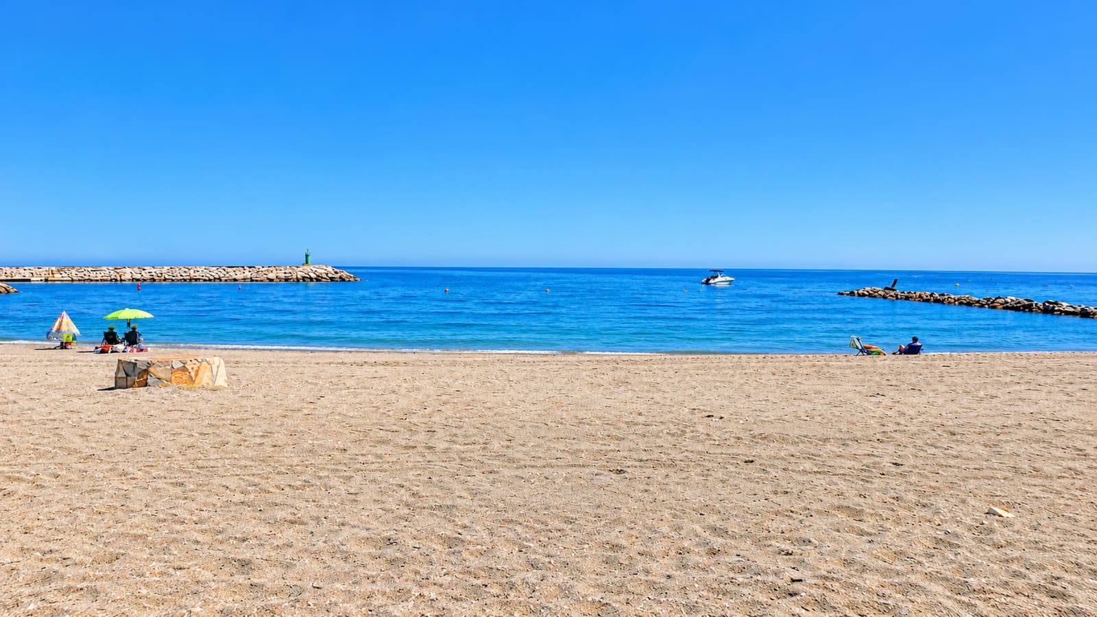 2 slaapkamer Appartement te koop in La Duquesa / Puerto de la Duquesa - € 335.000 (Ref: 9868415)