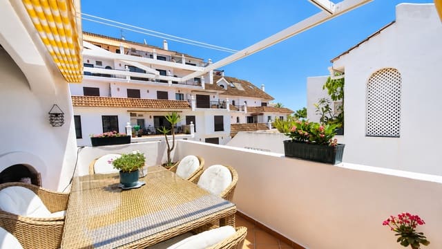 2 slaapkamer Appartement te koop in La Duquesa / Puerto de la Duquesa, Manilva - € 335.000 (Ref: 9868415)