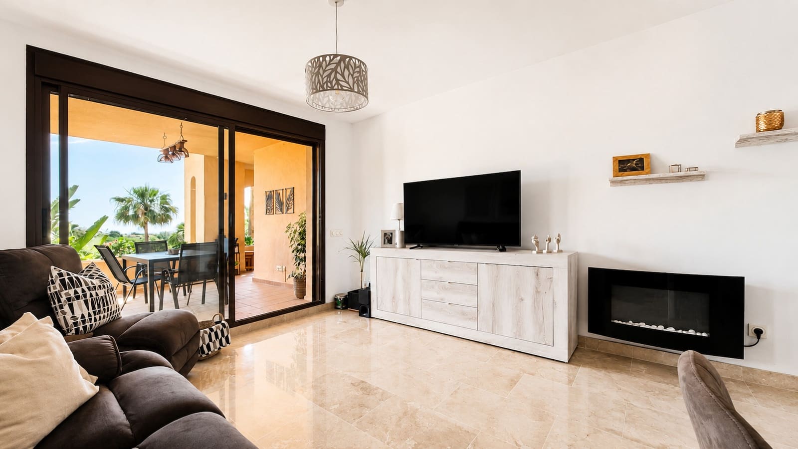 2 sypialnia Apartament na sprzedaż w Manilva z basenem garażem - 320 000 € (Ref: 9875849)