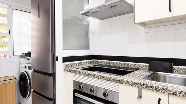2 bedroom Apartment for sale in Manilva with pool garage - € 320,000 (Ref: 9875849)