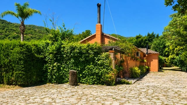 Finca/Casa Rural de 4 habitaciones en Jimena de la Frontera en venta - 850.000 € (Ref: 9899267)