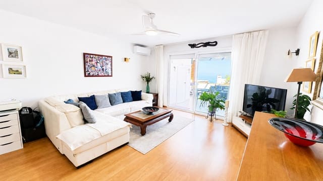 3 bedroom Apartment for sale in Buenas Noches, Estepona - € 345,000 (Ref: 9899268)