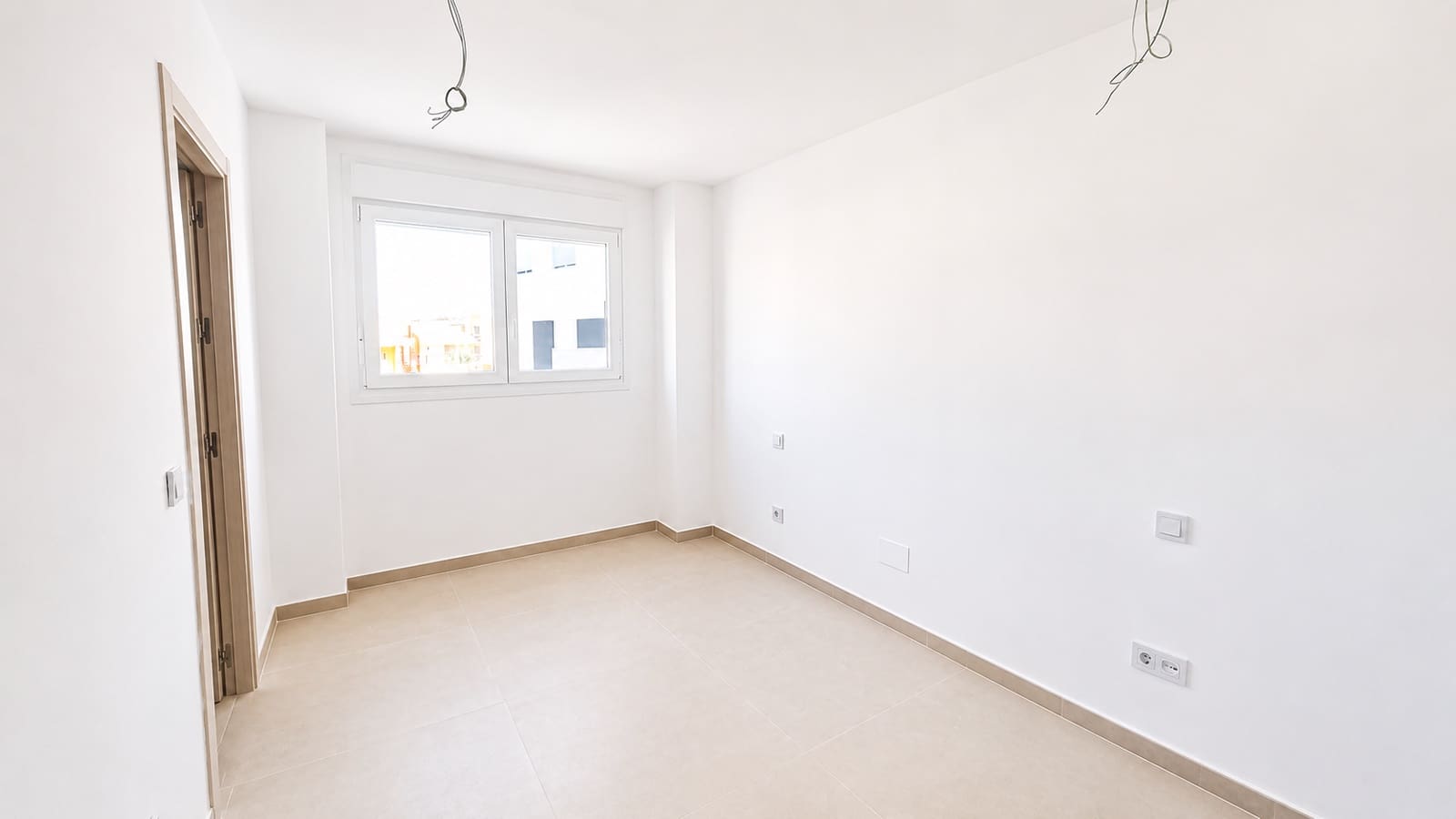 2 soveværelse Lejlighed til salg i Manilva med swimmingpool garage - € 399.000 (Ref: 9939586)