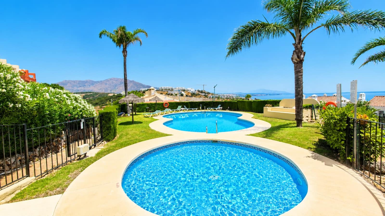 3 slaapkamer Penthouse te koop in Casares met zwembad garage - € 352.000 (Ref: 9939587)