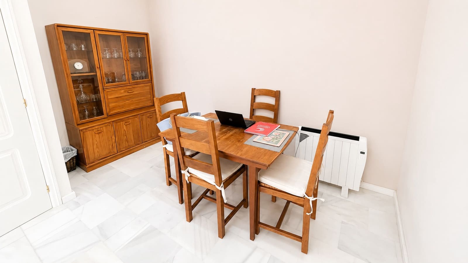 2 quarto Apartamento para venda em San Luis de Sabinillas com garagem - 250 000 € (Ref: 9949384)