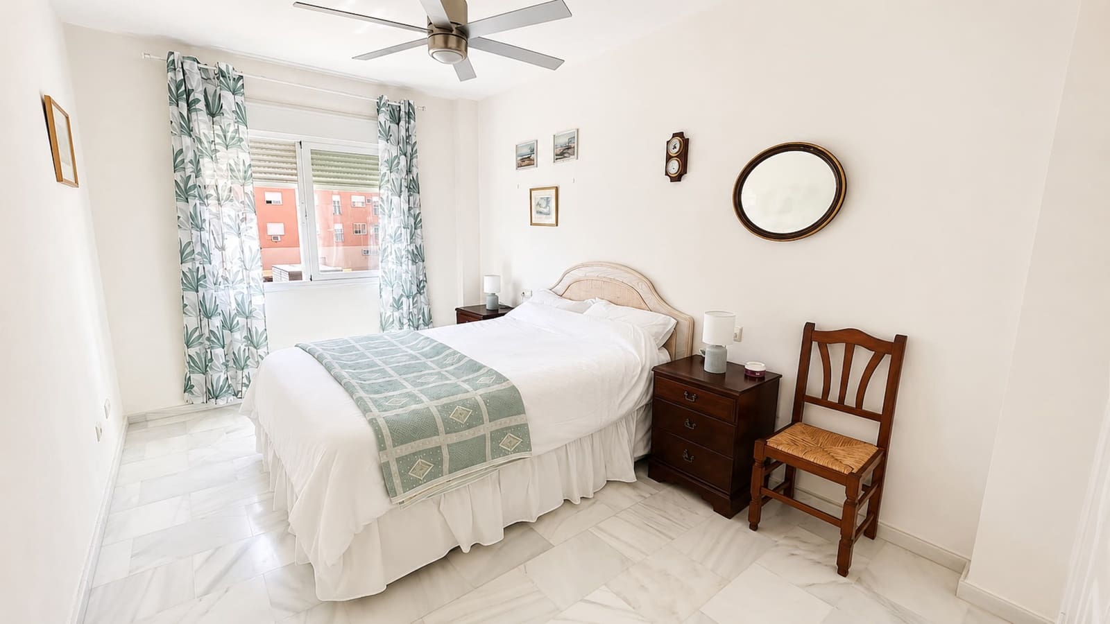 2 quarto Apartamento para venda em San Luis de Sabinillas com garagem - 250 000 € (Ref: 9949384)