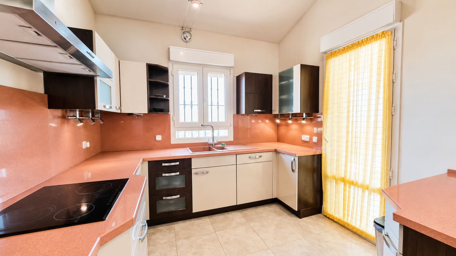 5 camera da letto Villa in vendita in La Duquesa / Puerto de la Duquesa con piscina garage - 980.000 € (Rif: 9970280)