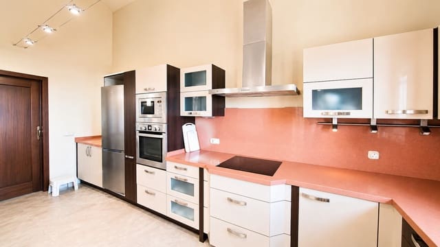 5 camera da letto Villa in vendita in La Duquesa / Puerto de la Duquesa, Manilva con piscina garage - 980.000 € (Rif: 9970280)