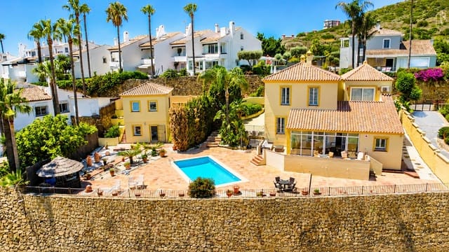 5 camera da letto Villa in vendita in La Duquesa / Puerto de la Duquesa, Manilva con piscina garage - 980.000 € (Rif: 9970280)