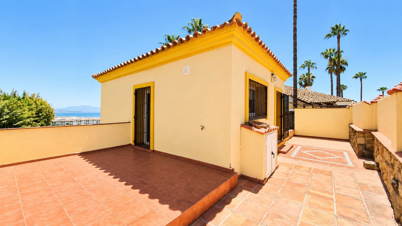 5 camera da letto Villa in vendita in La Duquesa / Puerto de la Duquesa con piscina garage - 980.000 € (Rif: 9970280)