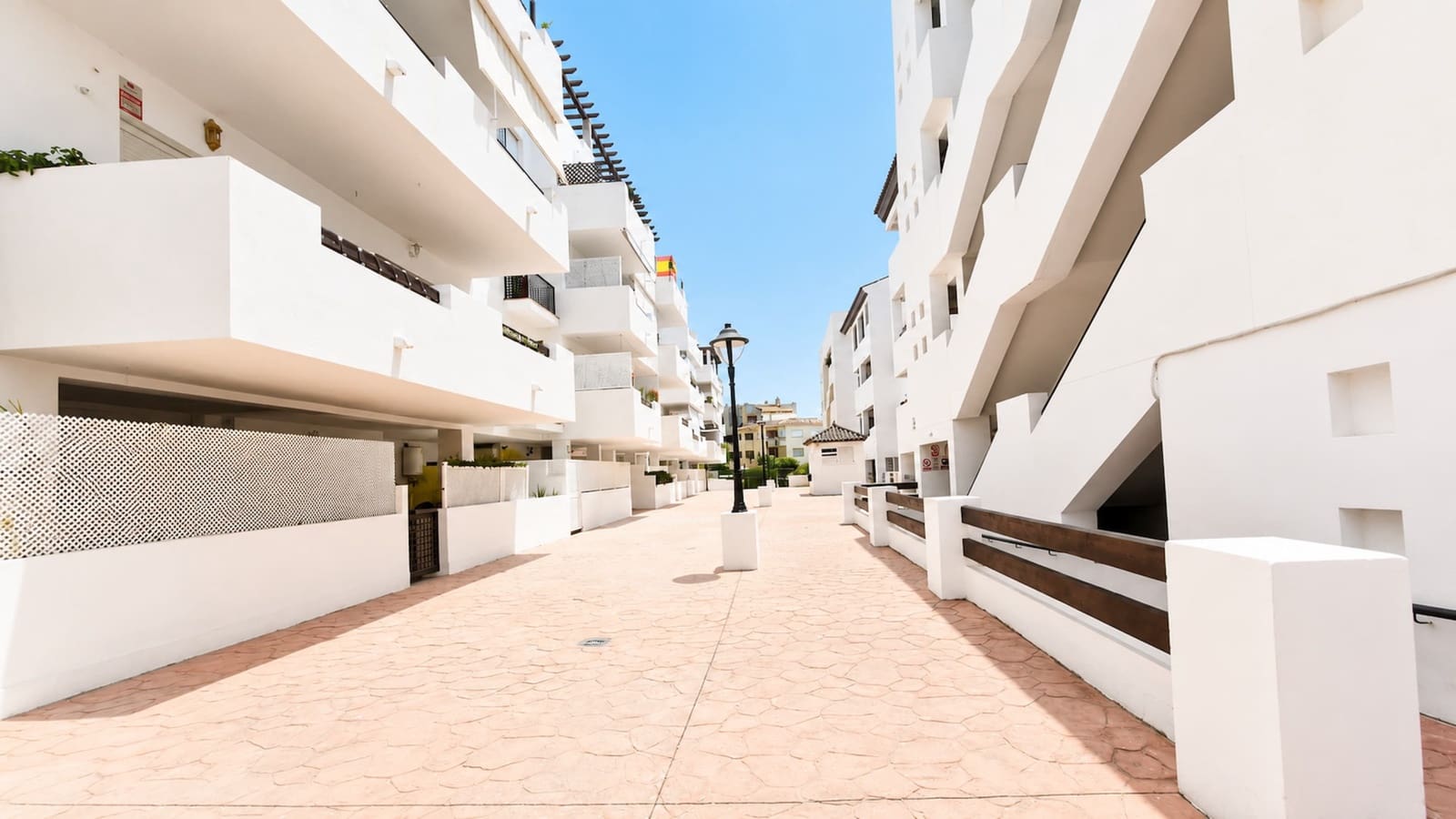 3 soverom Leilighet til salgs i Manilva med svømmebasseng - € 195 000 (Ref: 9978472)