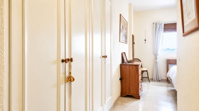 2 soverom Leilighet til salgs i Estepona Golf, Estepona - € 340 000 (Ref: 9986525)