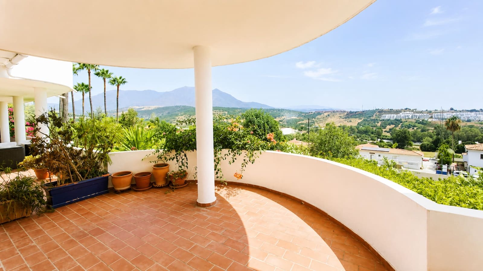 2 Zimmer Apartment zu verkaufen in Estepona - 340.000 € (Ref: 9986525)