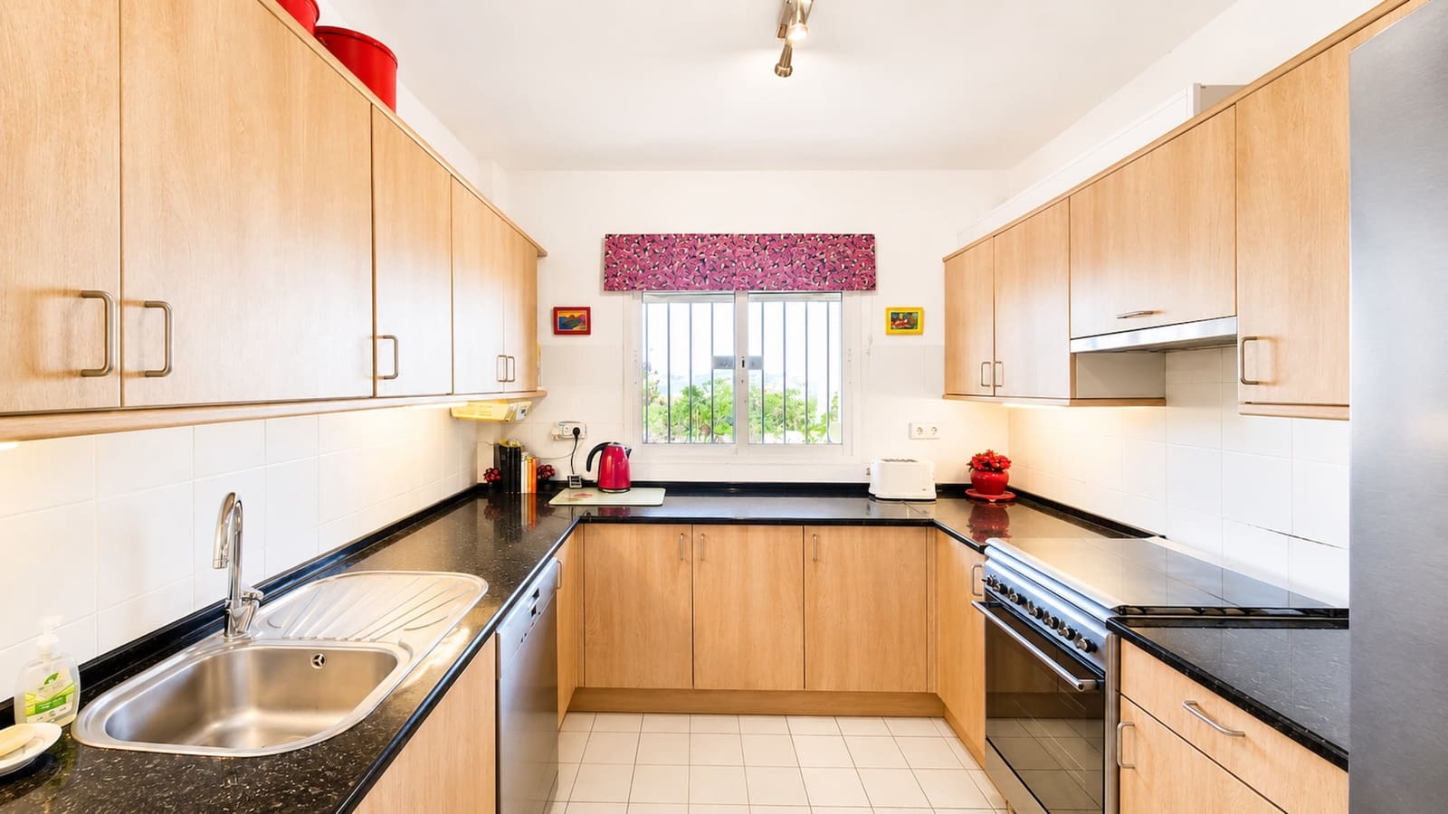 2 Zimmer Apartment zu verkaufen in Estepona - 340.000 € (Ref: 9986525)