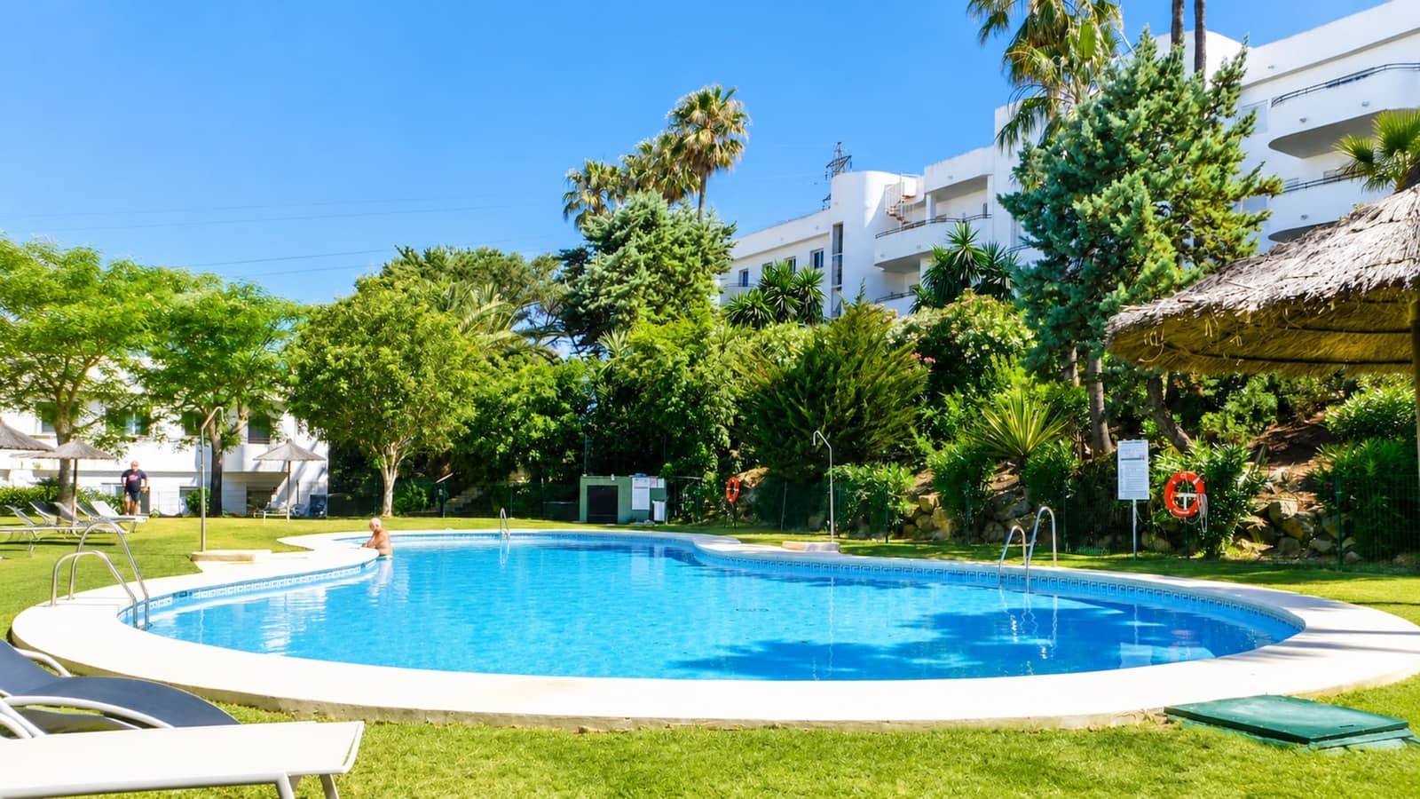 2 Zimmer Apartment zu verkaufen in Estepona - 340.000 € (Ref: 9986525)