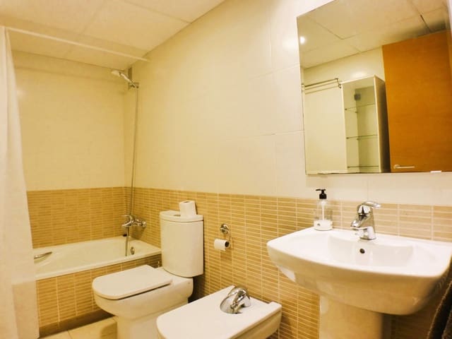 3 camera da letto Appartamento da affittare in Santo Domingo, Alicante città con garage - 1.225 € (Rif: 10005923)