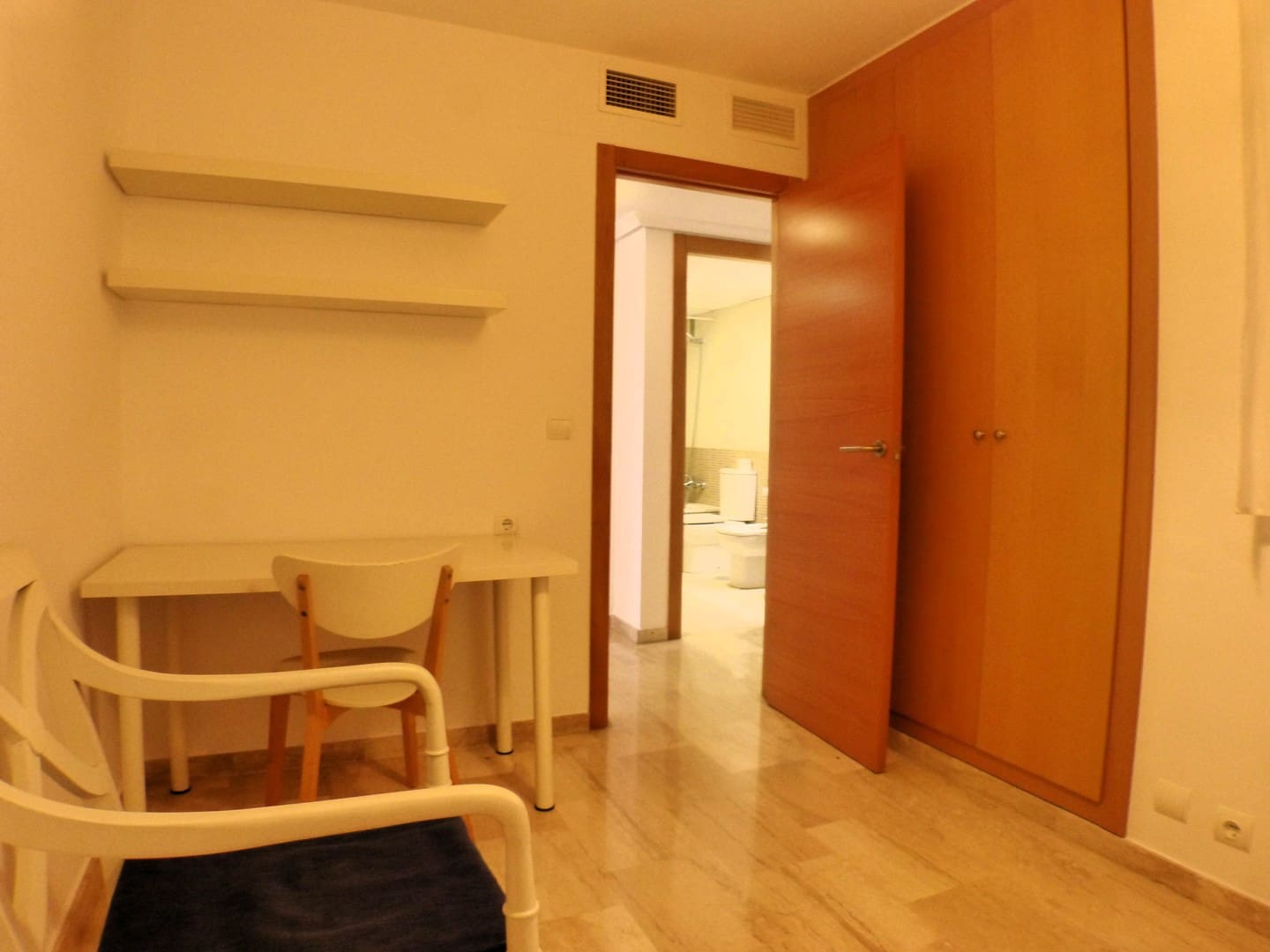3 soveværelse Lejlighed til leje i Alicante by med garage - € 1.225 (Ref: 10005923)